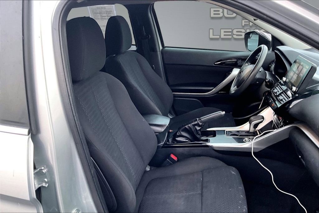 Used 2023 Mitsubishi Eclipse Cross LE image 7