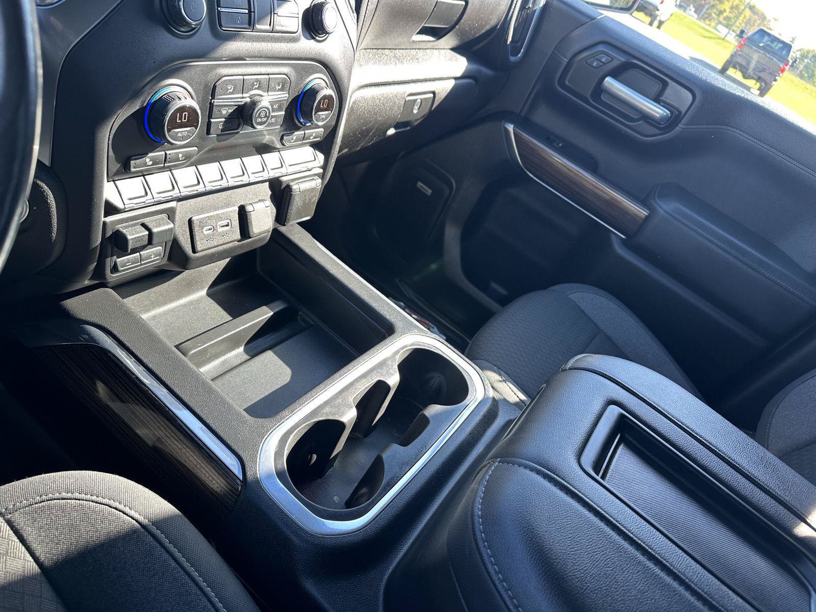 Used 2020 Chevrolet Silverado 1500 RST AWD/4WD image 25