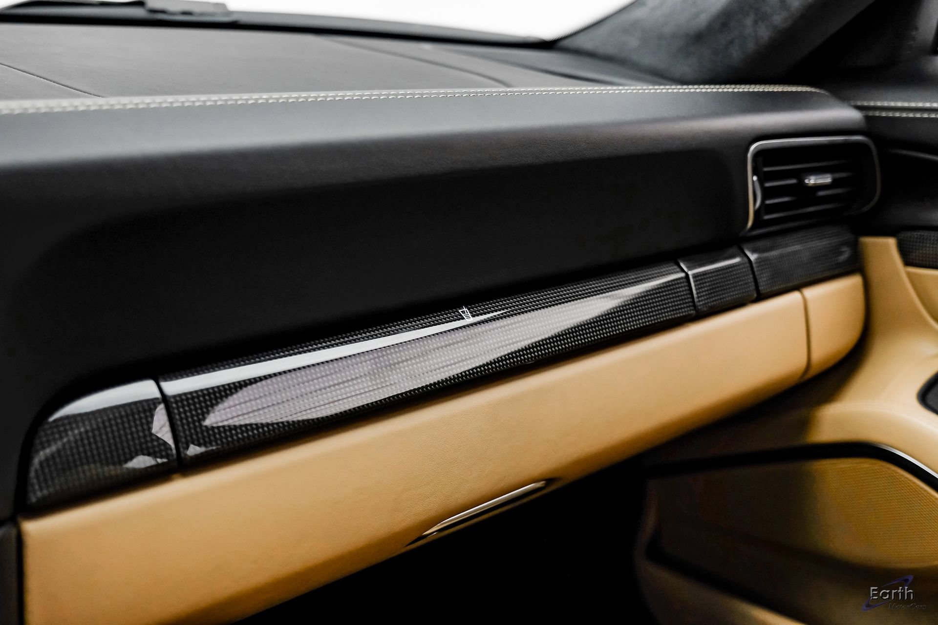 Used 2017 Porsche 911 Turbo image 72