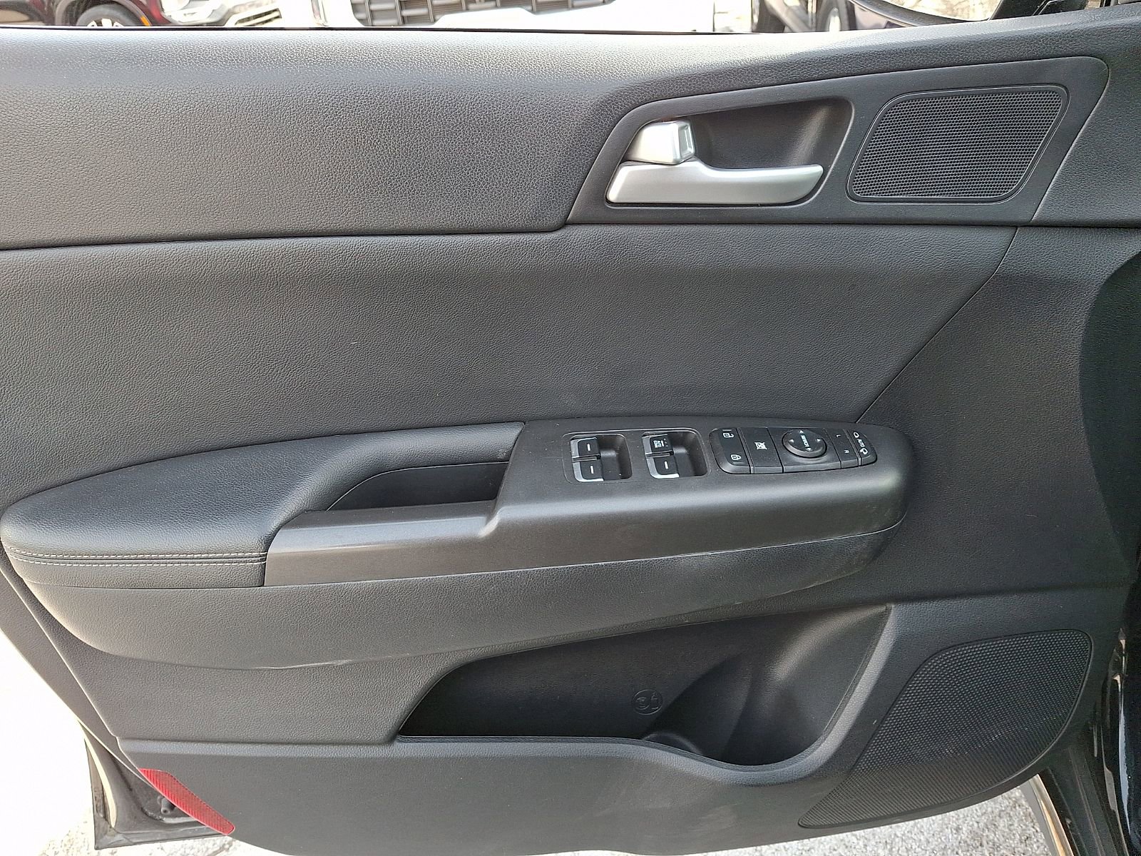 Used 2020 Kia Sportage S image 13