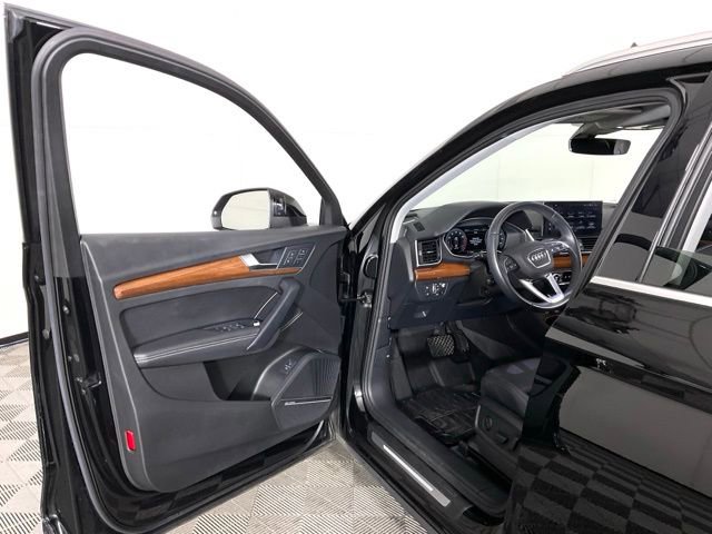 Used 2021 Audi Q5 Prestige w/ Prestige Package AWD/4WD image 28