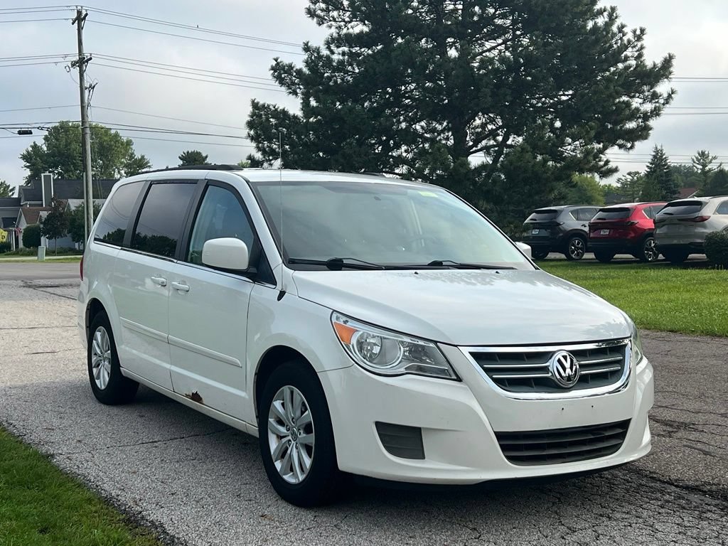 Used 2012 Volkswagen Routan SE FWD image 7