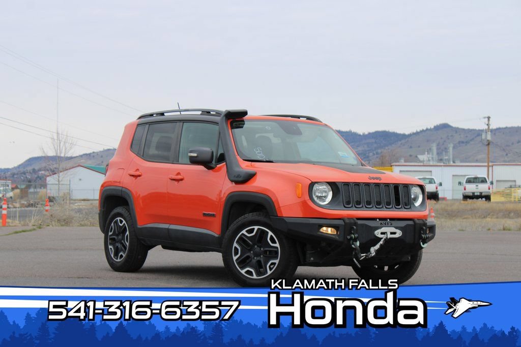 Used 2015 Jeep Renegade Trailhawk w/ Safety & Security Group I AWD/4WD video 1