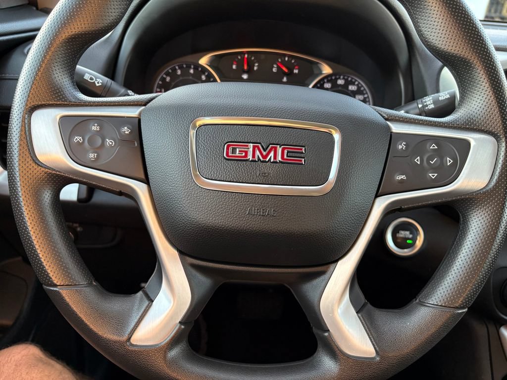 Used 2024 GMC Terrain SLE AWD/4WD image 17