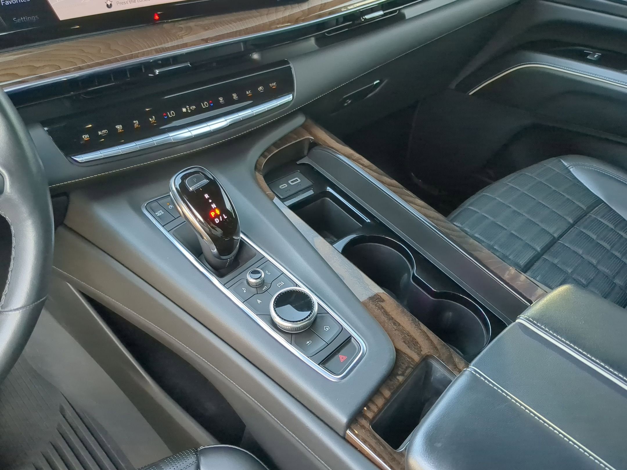 Used 2021 Cadillac Escalade Premium Luxury Platinum w/ LPO, Floor Liner Package image 20