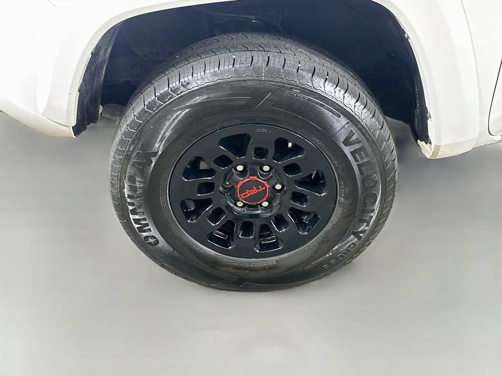 Used 2020 Toyota Tacoma SR5 RWD image 8