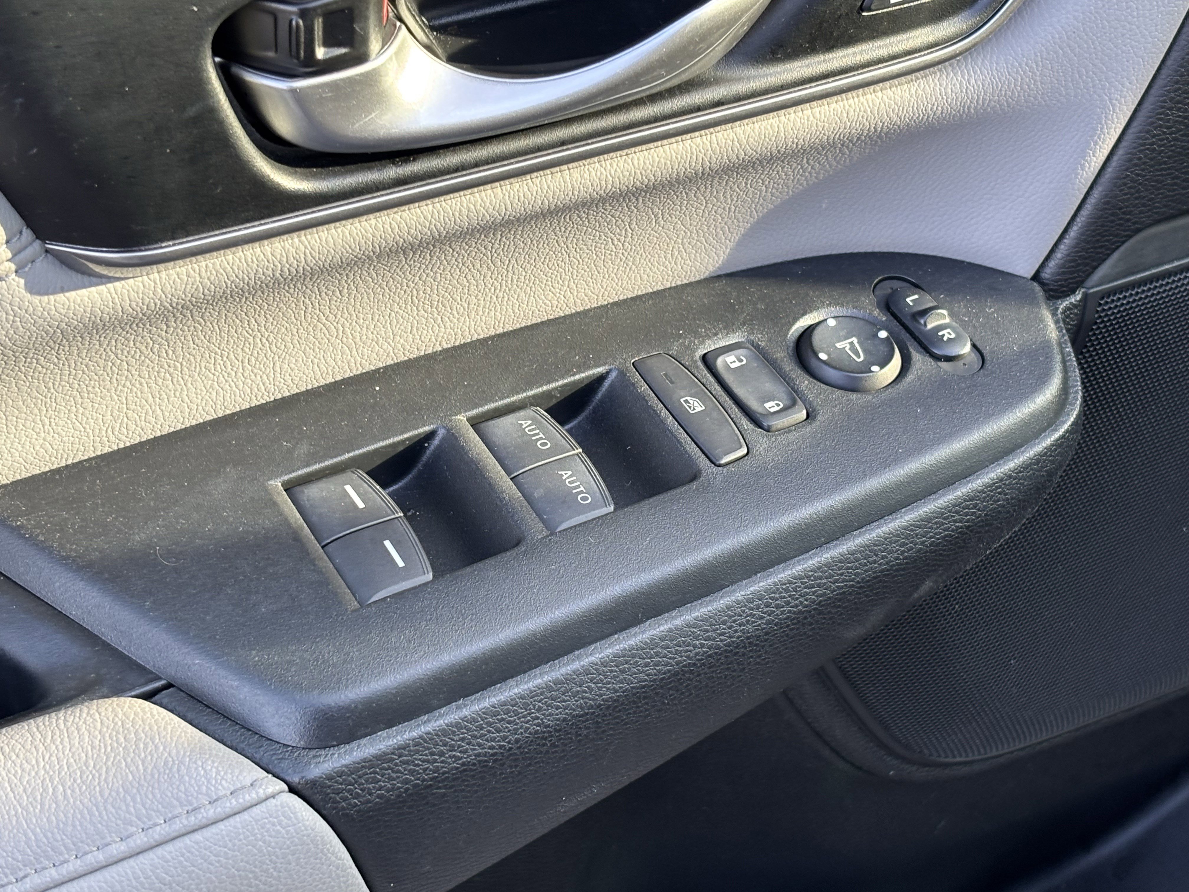 Used 2019 Honda CR-V EX-L image 15