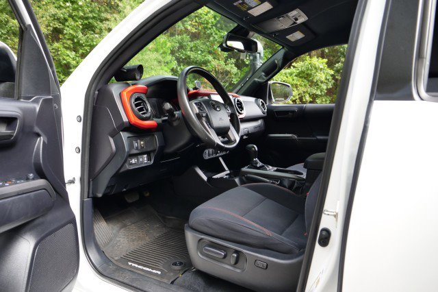 Used 2020 Toyota Tacoma TRD Sport image 26