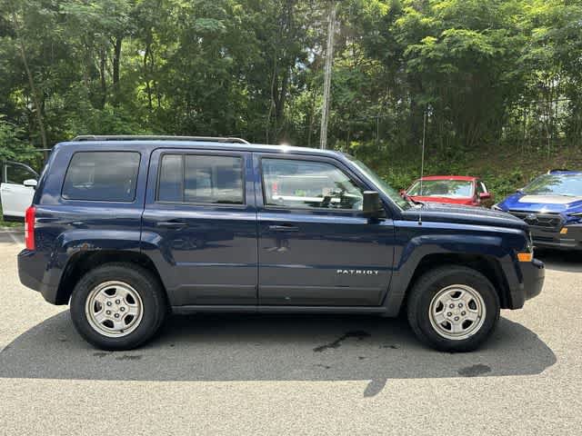 Used 2016 Jeep Patriot Sport w/ Power Value Group AWD/4WD image 3