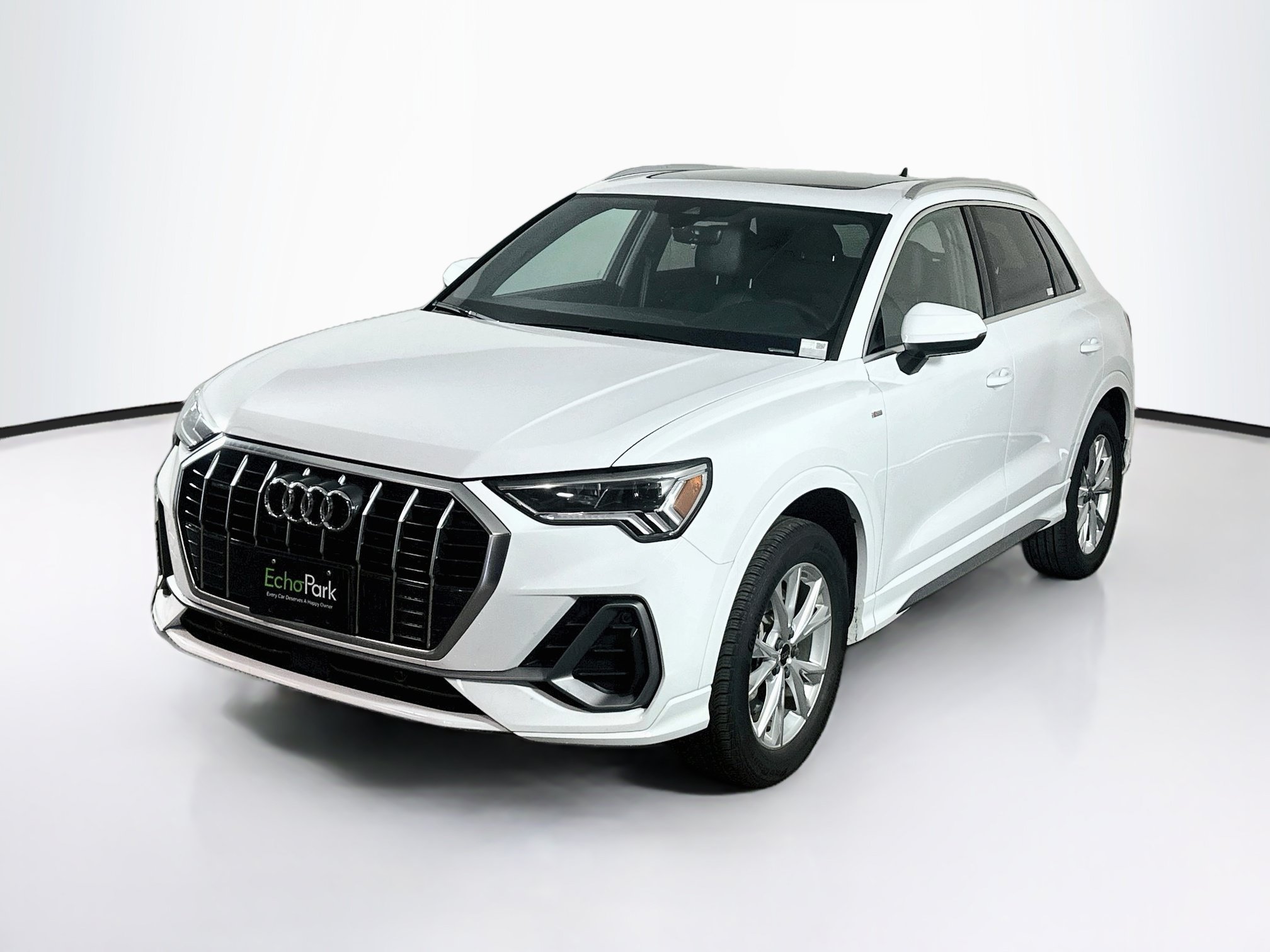 Used 2025 Audi Q3 2.0T Premium AWD/4WD image 3