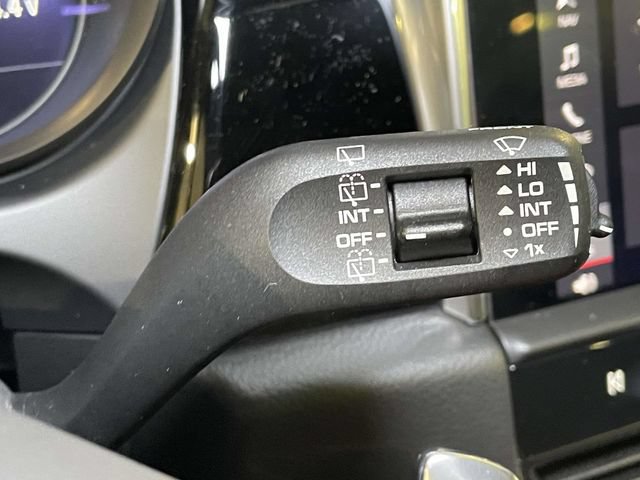 Certified 2026 Porsche Macan Turbo AWD/4WD image 42