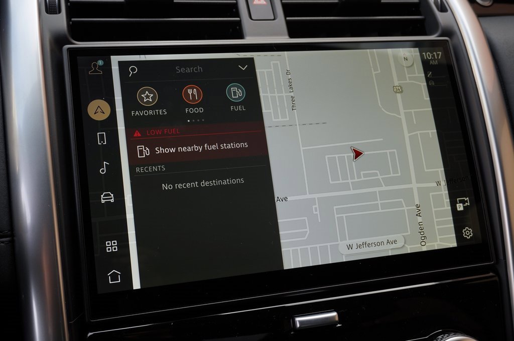 New 2025 Land Rover Discovery S image 24