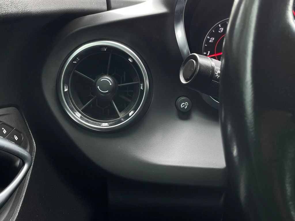 Used 2022 Chevrolet Camaro LS RWD image 13