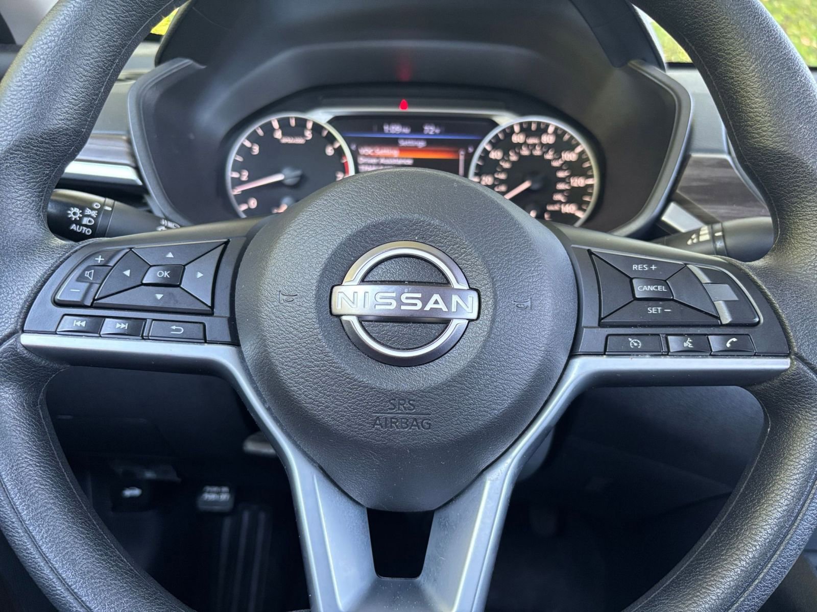Used 2025 Nissan Altima 2.5 SV FWD image 27