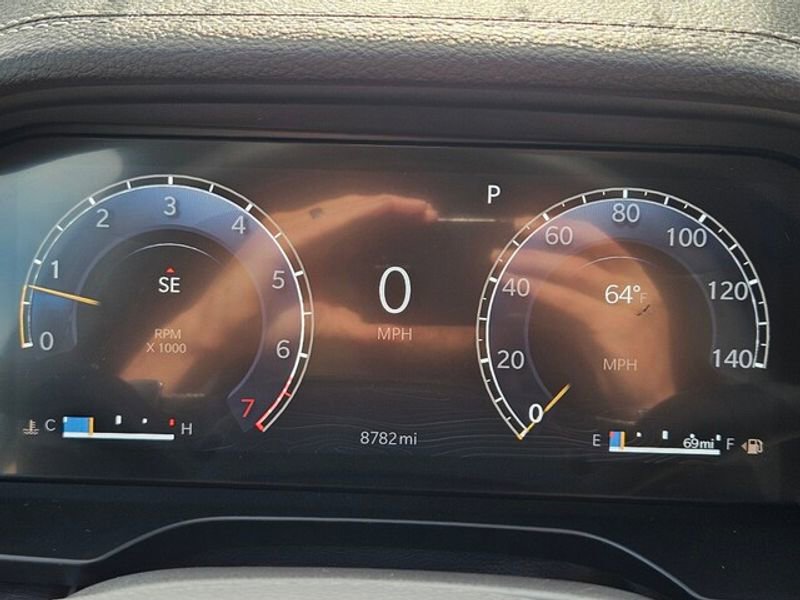 Used 2025 Jeep Grand Cherokee Limited image 23