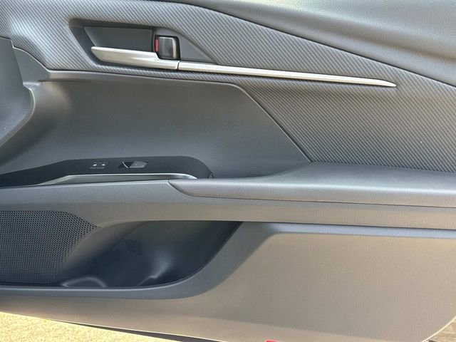 Used 2025 Toyota Camry SE FWD image 18