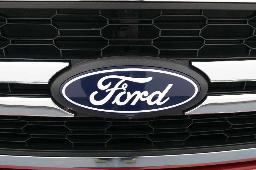 Used 2024 Ford F150 Lariat AWD/4WD image 11