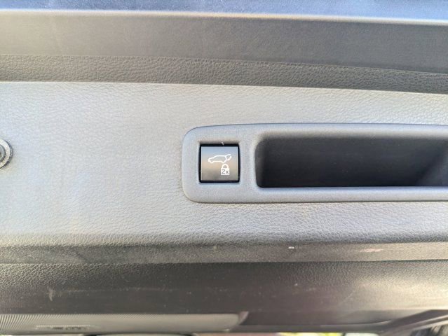 Used 2021 Toyota Sienna Platinum image 31