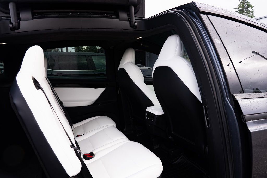 Used 2020 Tesla Model X Long Range image 21