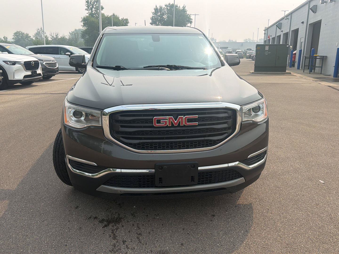 Used 2019 GMC Acadia SLE AWD/4WD image 10