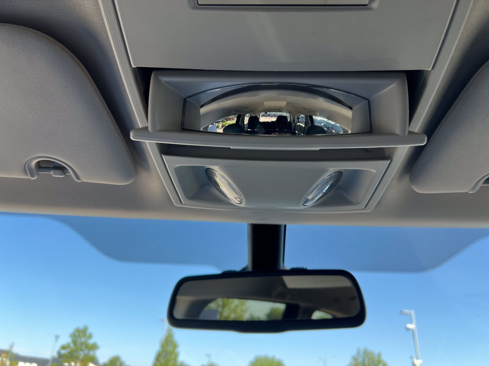 Used 2020 Dodge Grand Caravan SE w/ UConnect Hands-Free Group FWD image 30