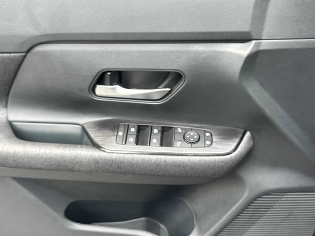 New 2025 Nissan Kicks SV w/ SV Premium Package AWD/4WD image 8