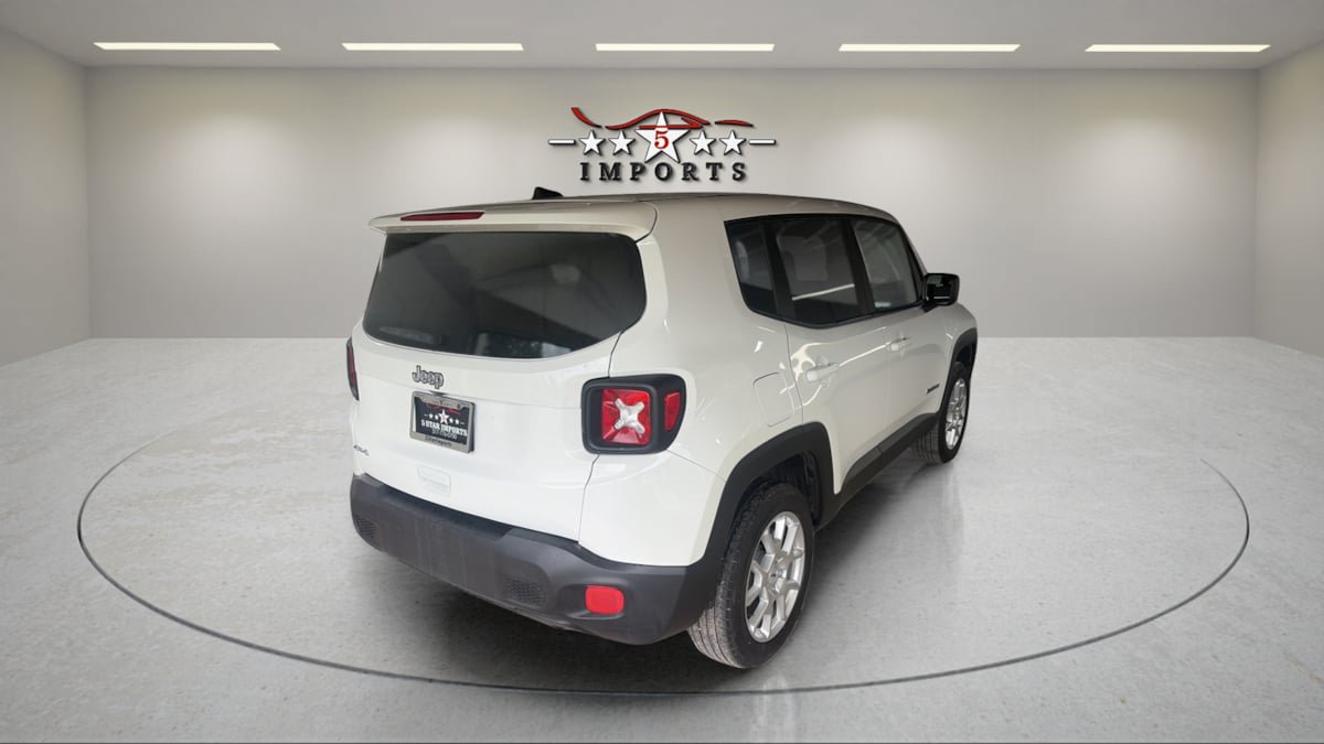 Used 2023 Jeep Renegade Latitude AWD/4WD image 5