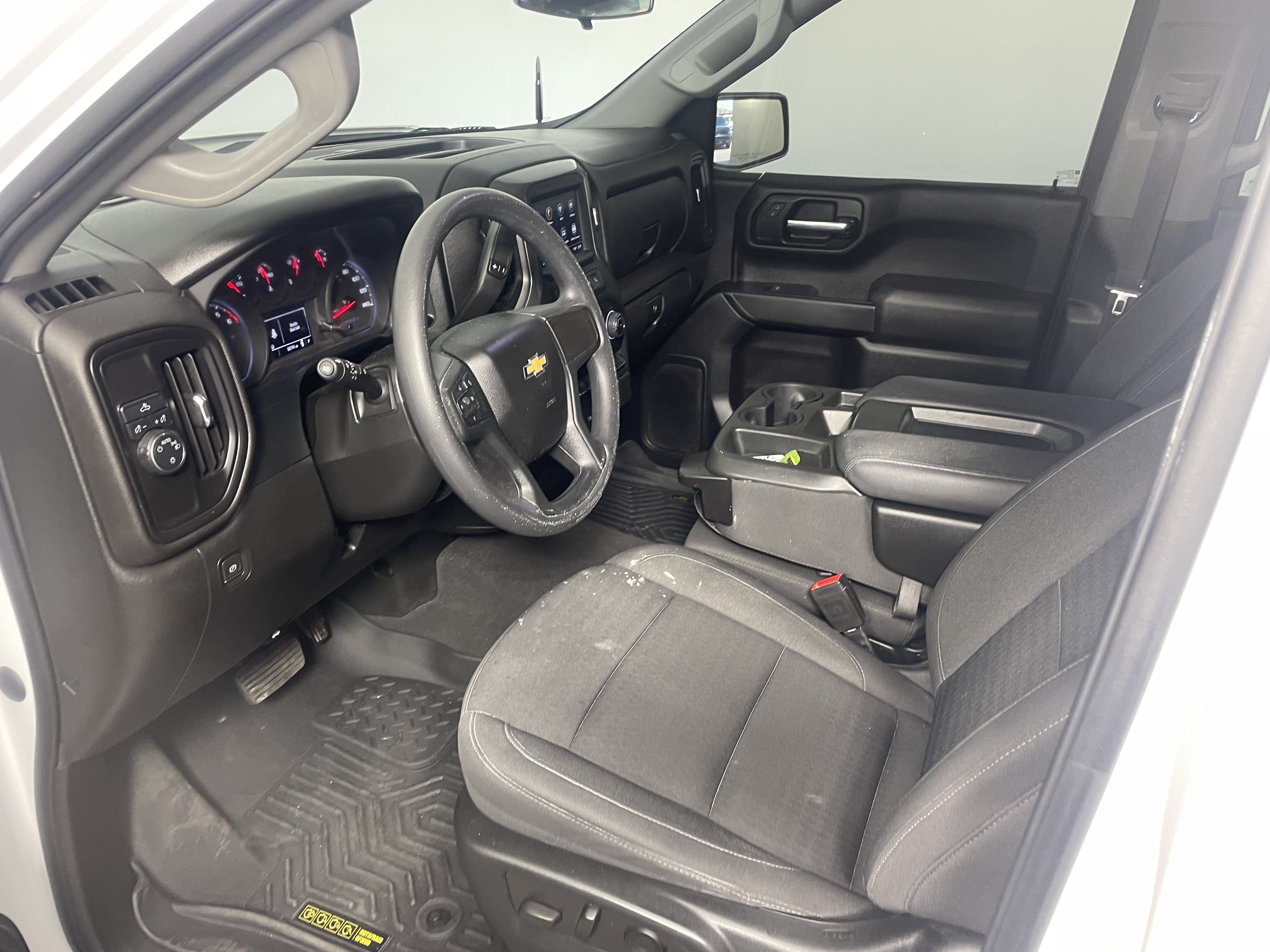 Used 2022 Chevrolet Silverado 1500 Custom RWD image 9