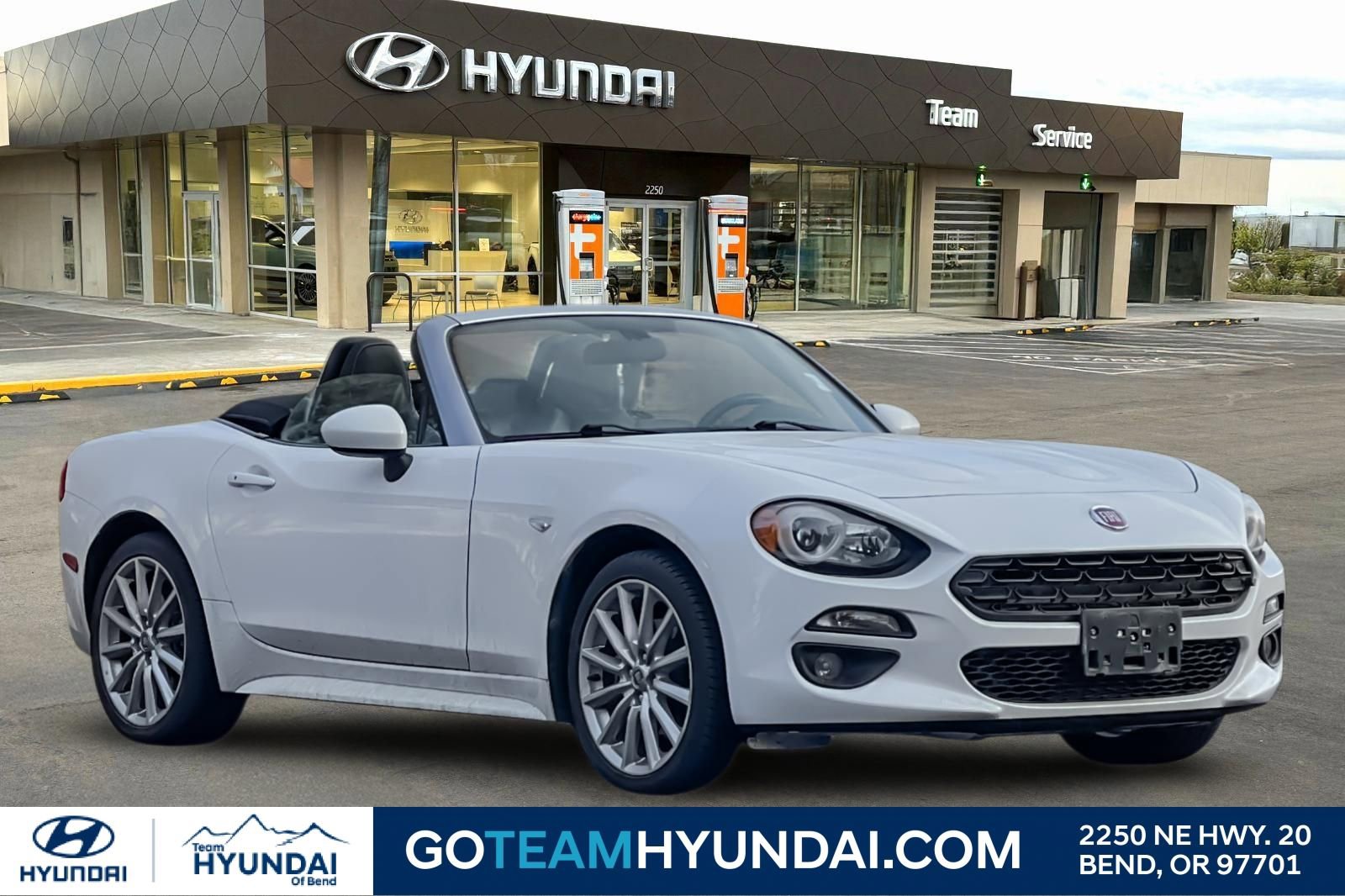 Used 2017 FIAT 124 Spider Lusso image 1