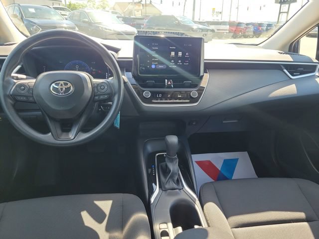 Used 2026 Toyota Corolla LE FWD image 7