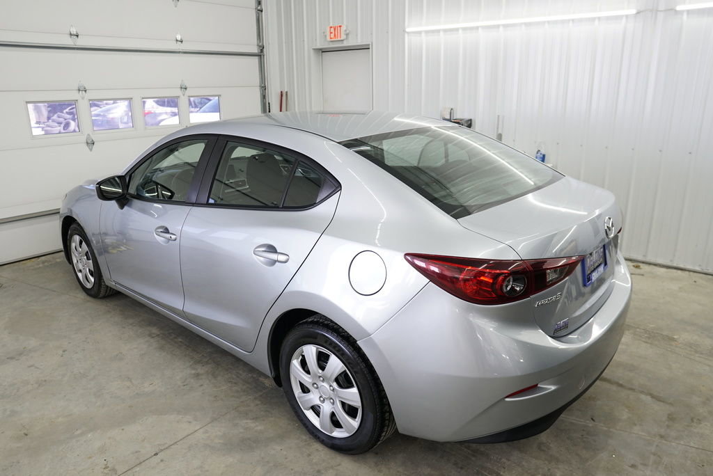 Used 2017 MAZDA MAZDA3 Sport FWD image 9