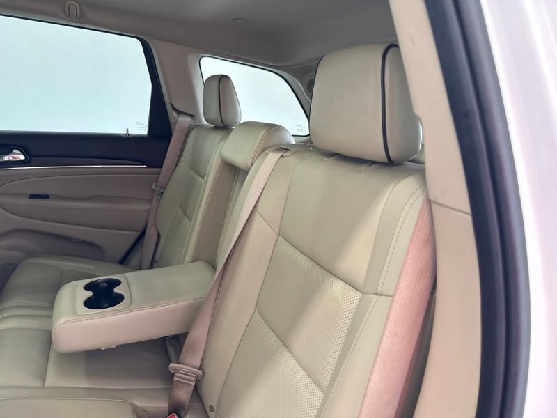 Used 2019 Jeep Grand Cherokee Overland AWD/4WD image 19