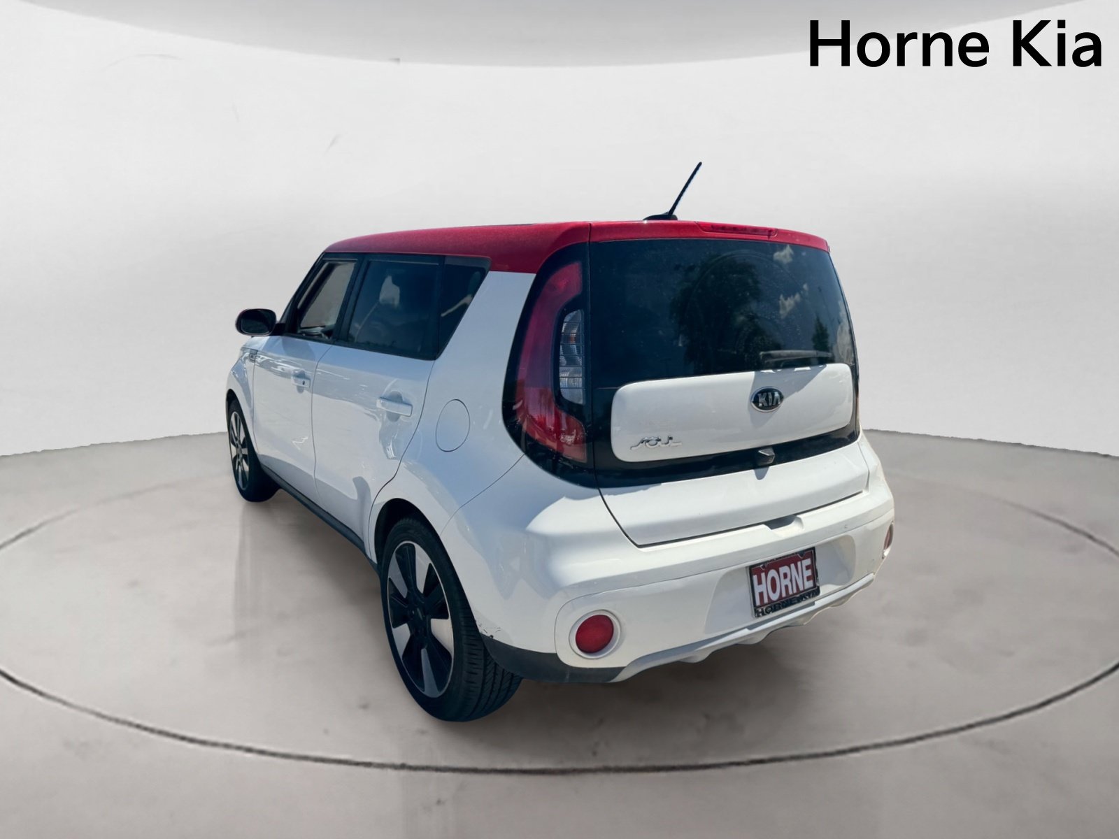 Used 2019 Kia Soul + FWD image 5