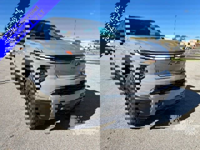 New 2026 Chevrolet Silverado EV LT image 8