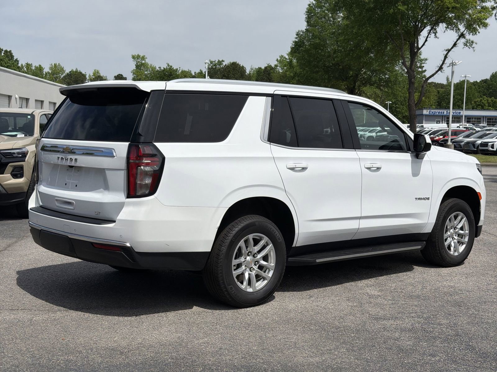 Used 2024 Chevrolet Tahoe LT RWD image 10