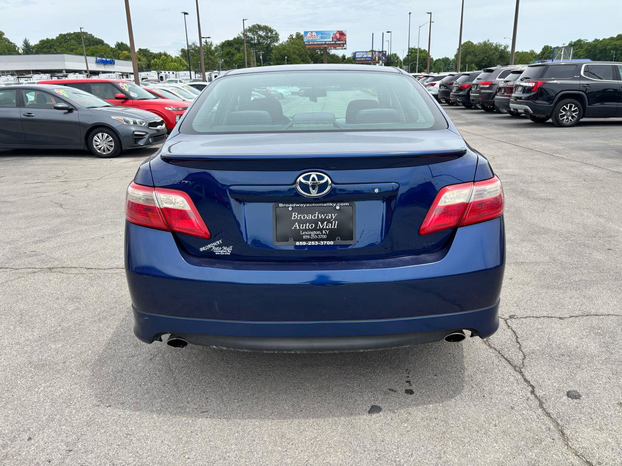 Used 2009 Toyota Camry SE FWD image 4