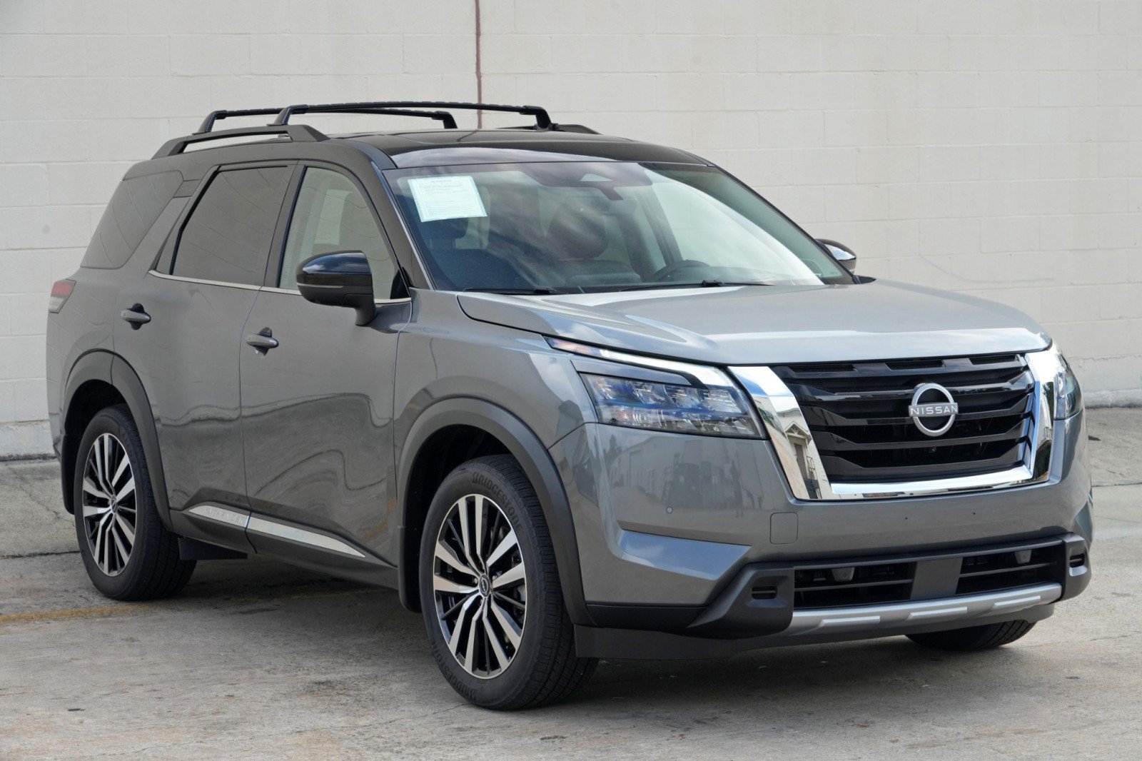 Used 2025 Nissan Pathfinder Platinum AWD/4WD image 57