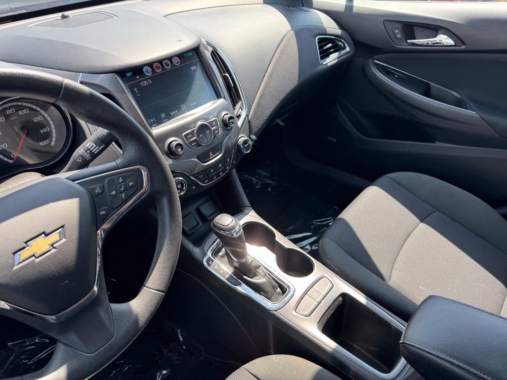 Used 2016 Chevrolet Cruze LT w/ Sun And Sound Package FWD image 17