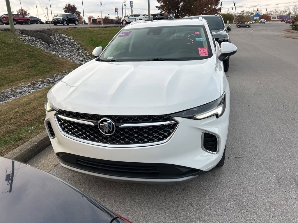 Used 2022 Buick Envision Avenir w/ Technology Package II image 2