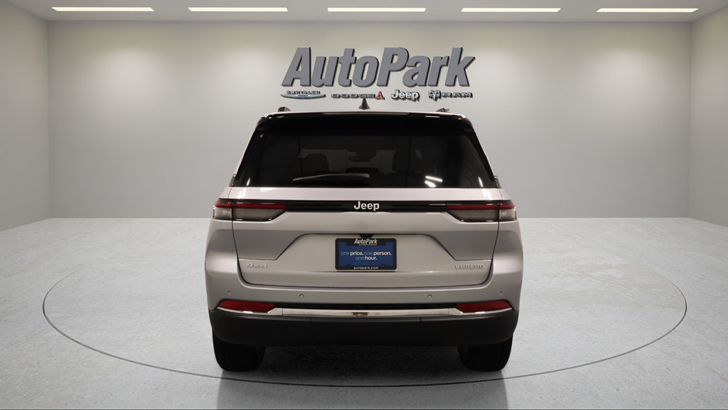 New 2026 Jeep Grand Cherokee Laredo X AWD/4WD image 8
