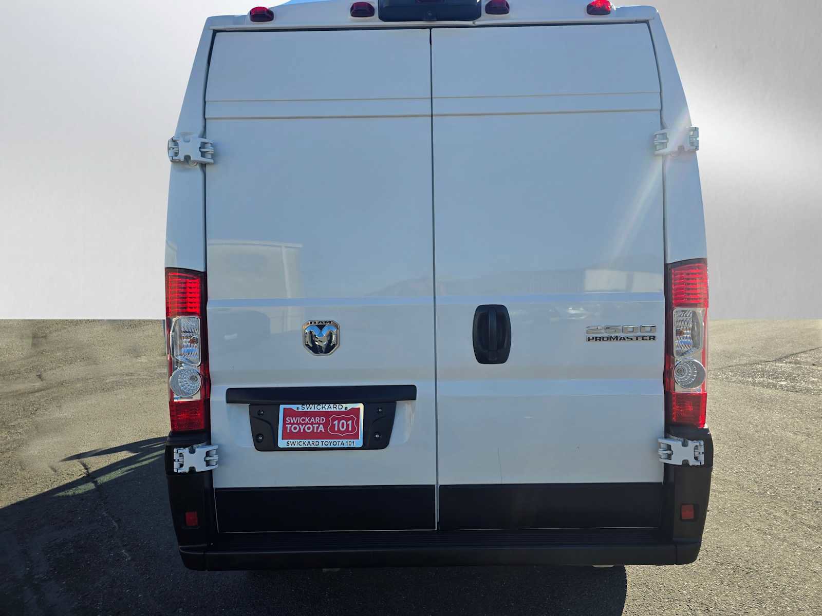 Used 2023 RAM ProMaster 2500 image 4