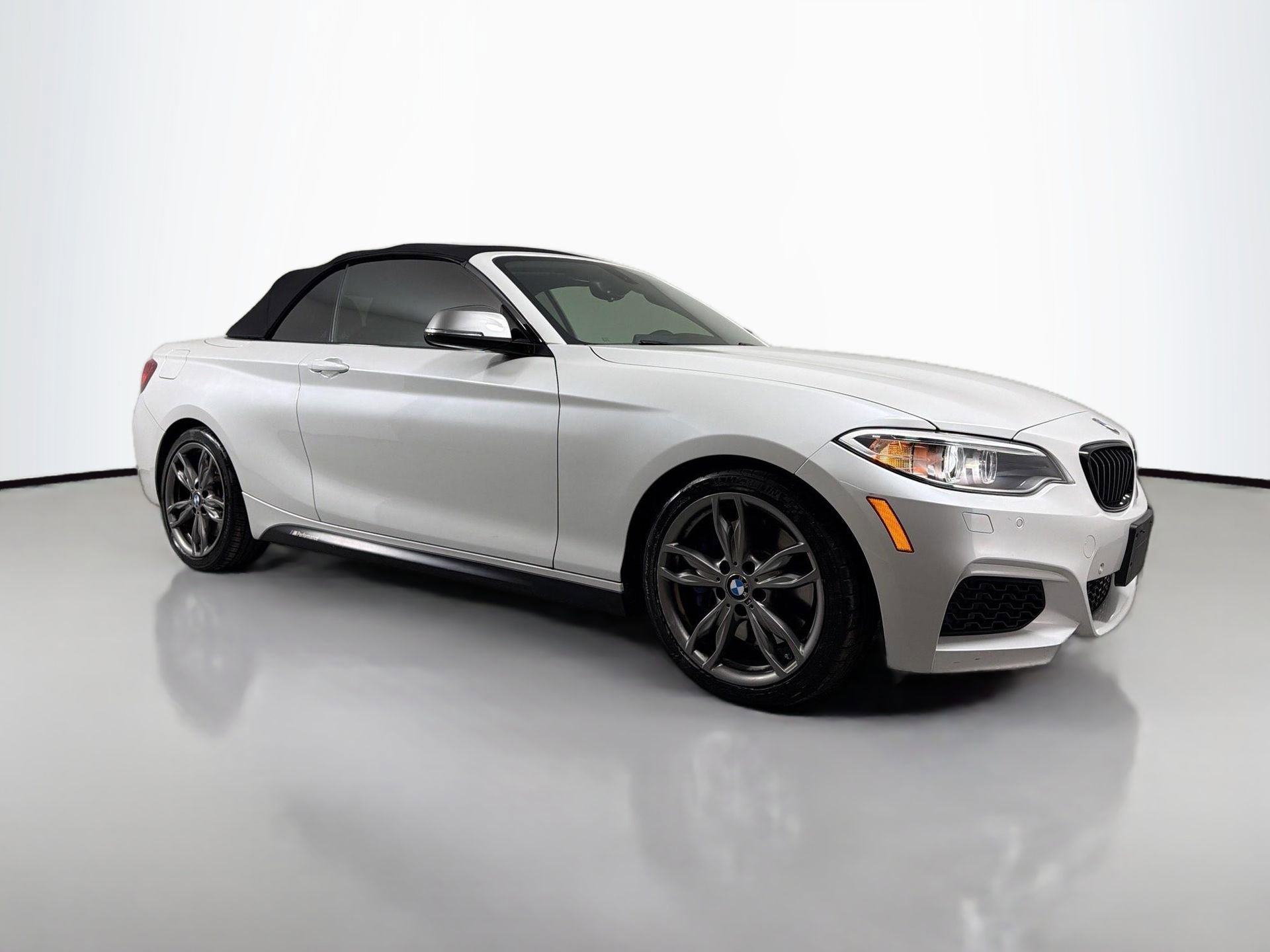 Used 2017 BMW M240i Convertible image 4