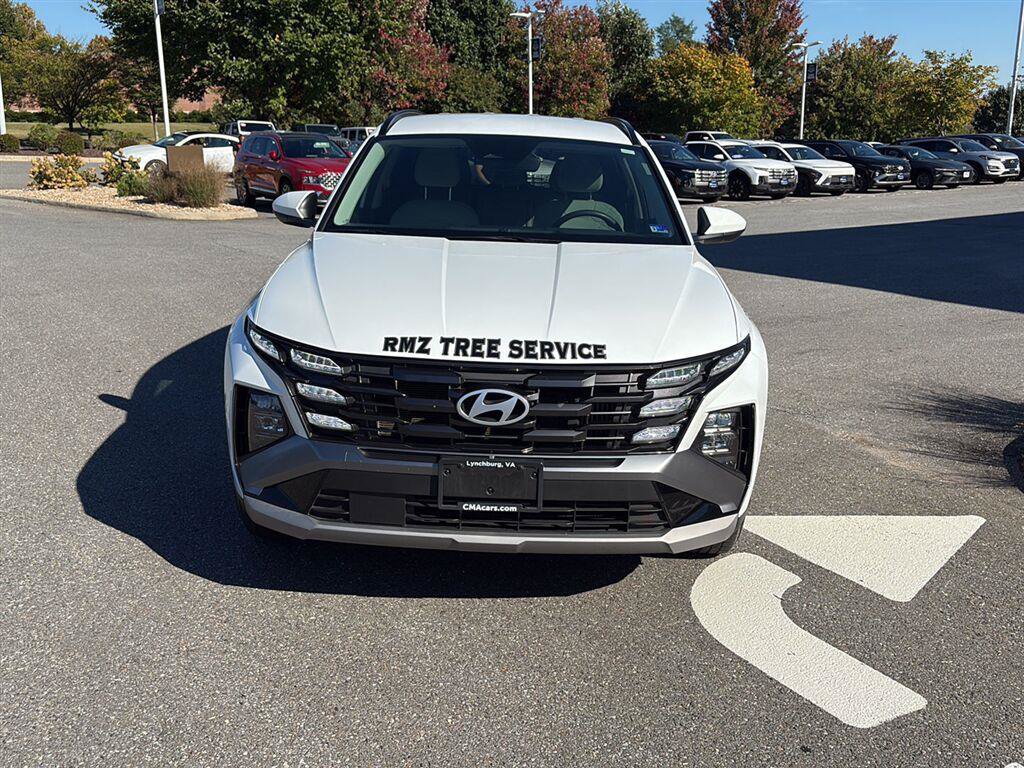 Used 2025 Hyundai Tucson Blue AWD/4WD image 2