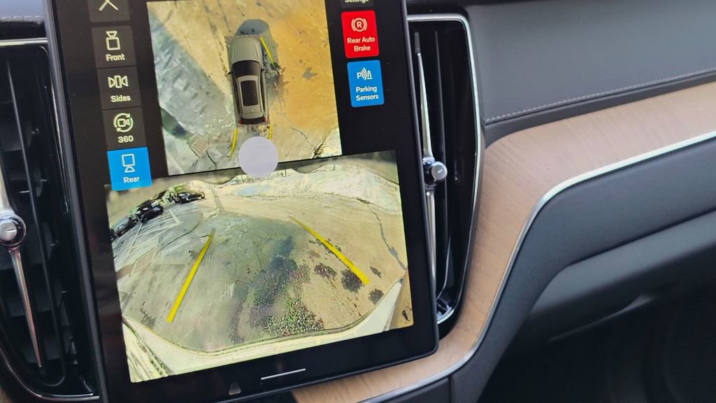 New 2026 Volvo XC60 B5 Ultra w/ Protection Package Premier image 21