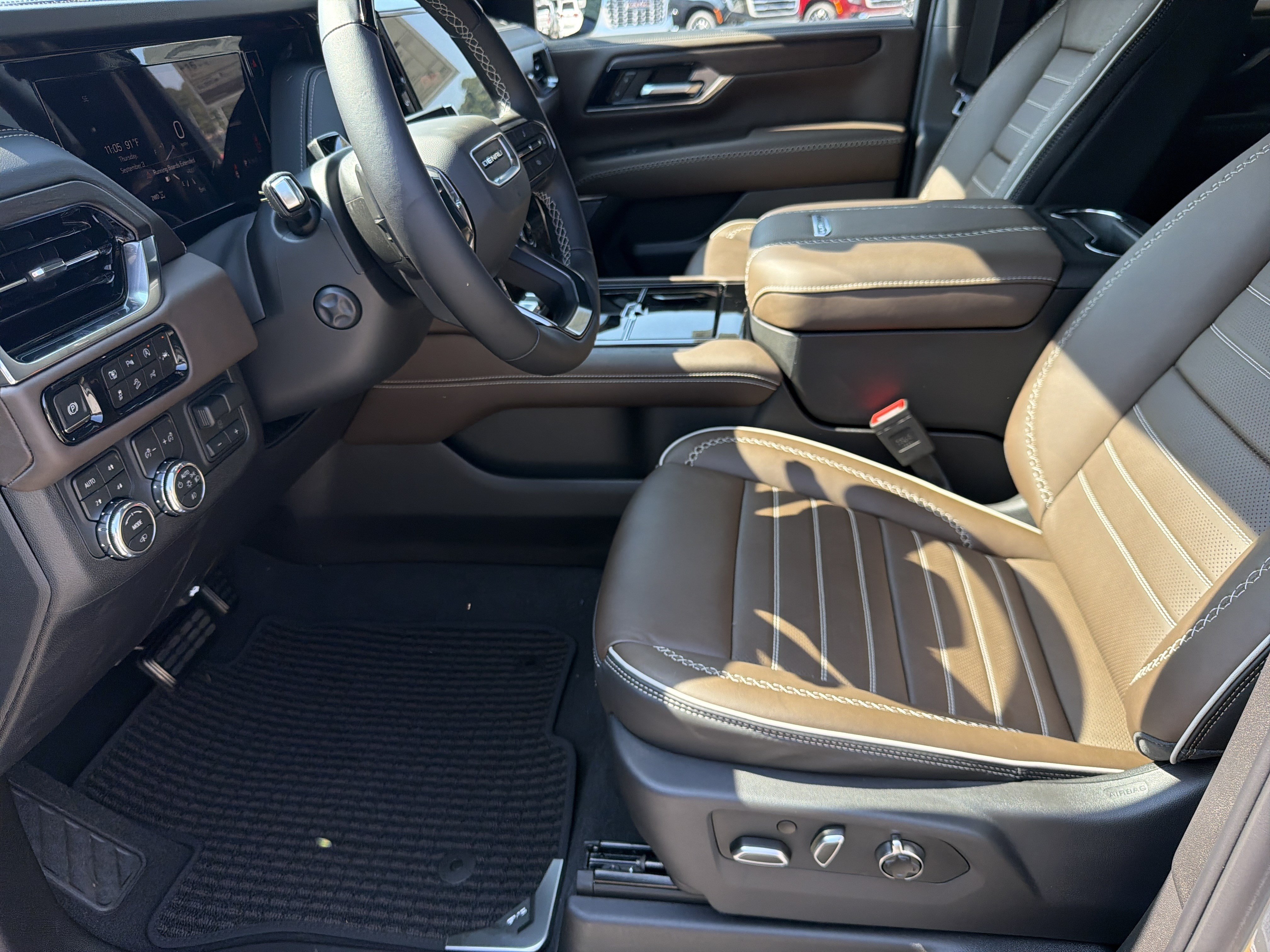 New 2026 GMC Yukon XL Denali Ultimate AWD/4WD image 10