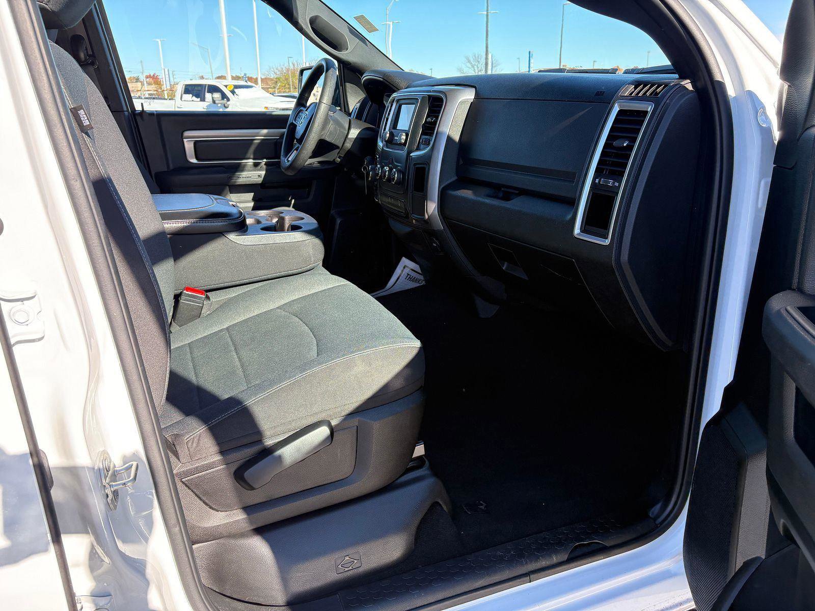 Used 2024 RAM 1500 Classic Warlock image 10