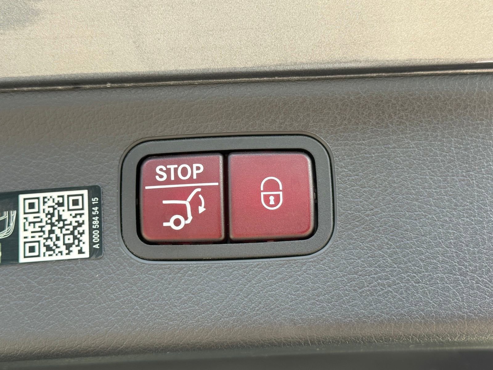 Used 2023 Mercedes-Benz EQS 580 4MATIC SUV image 22