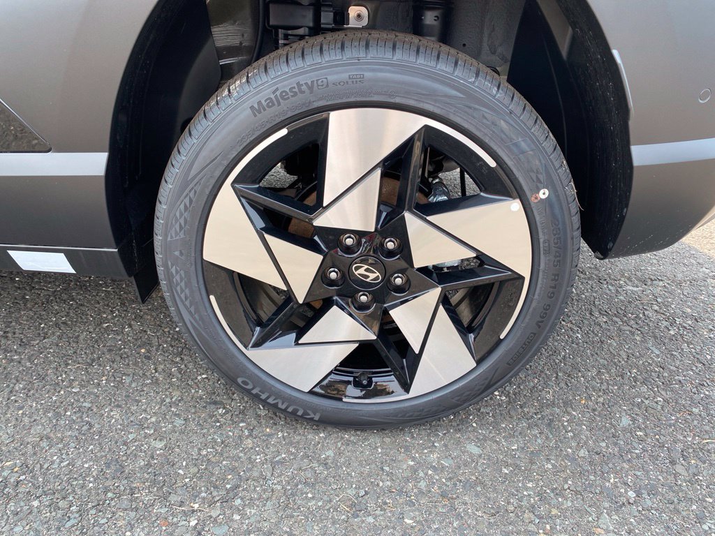 New 2026 Hyundai Kona Limited AWD/4WD image 9