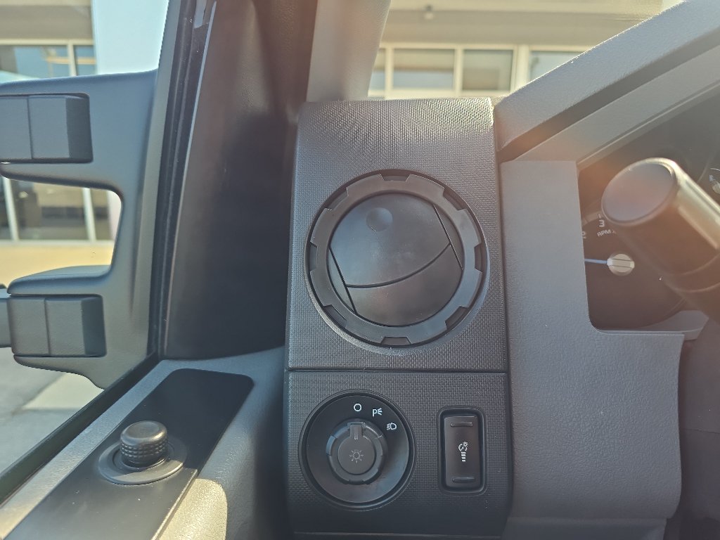 Used 2014 Ford F250 XL w/ Power Equipment Group AWD/4WD image 24