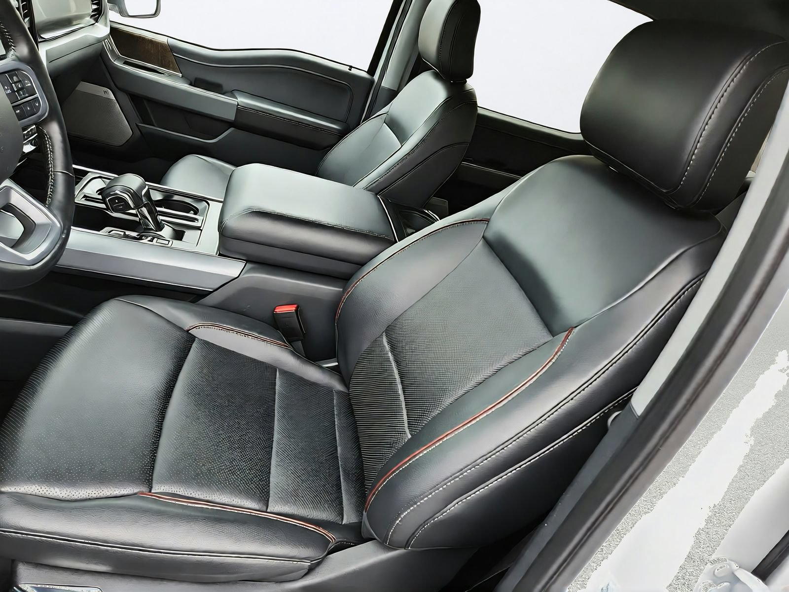Used 2023 Ford F150 Lariat AWD/4WD image 12